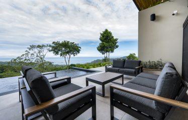 LUXURY JUNGLE PROPERTY WITH FOUR BEDROOMS AND OCEAN VIEWS, IN DOMINICALITO – 1.25 ACRES