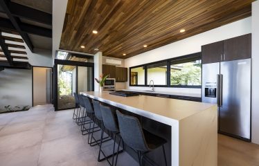 LUXURY JUNGLE PROPERTY WITH FOUR BEDROOMS AND OCEAN VIEWS, IN DOMINICALITO – 1.25 ACRES