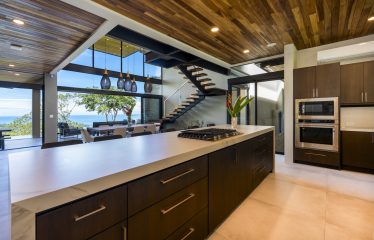 LUXURY JUNGLE PROPERTY WITH FOUR BEDROOMS AND OCEAN VIEWS, IN DOMINICALITO – 1.25 ACRES