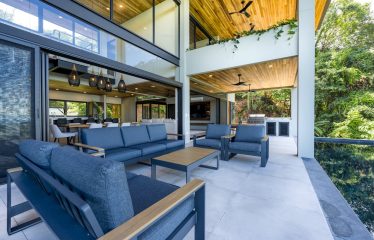 LUXURY JUNGLE PROPERTY WITH FOUR BEDROOMS AND OCEAN VIEWS, IN DOMINICALITO – 1.25 ACRES