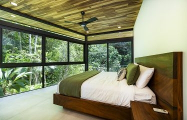 LUXURY JUNGLE PROPERTY WITH FOUR BEDROOMS AND OCEAN VIEWS, IN DOMINICALITO – 1.25 ACRES