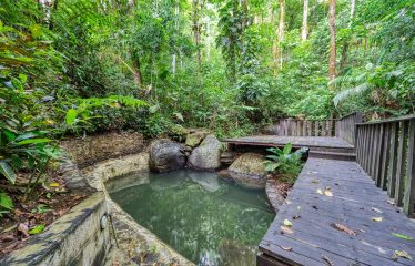 COMMERCIAL HOTEL PROPERTY WITH SIXTEEN BEDROOMS, IN LA TUMBAS TINAMASTES – 62 ACRES