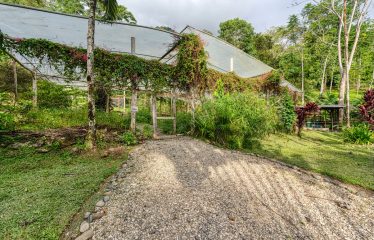 COMMERCIAL HOTEL PROPERTY WITH SIXTEEN BEDROOMS, IN LA TUMBAS TINAMASTES – 62 ACRES