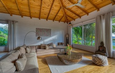 COMMERCIAL HOTEL PROPERTY WITH SIXTEEN BEDROOMS, IN LA TUMBAS TINAMASTES – 62 ACRES