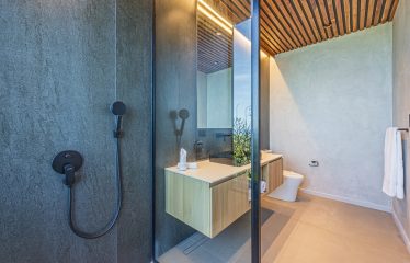 LUXURY PROPERTY WITH FIVE BEDROOM WITH A PANORAMIC VIEWS OF THE SUNSET AND OCEAN CASCADA DE LUZ, IN DOMIICALITO – 1.23 ACRES