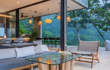 LUXURY PROPERTY WITH PANORAMIC VIEWS OF THE VALLEY AND OCEAN, IN COSTA VERDE – 4.13 ACRES