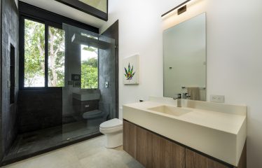 LUXURY PROPERTY WITH PANORAMIC VIEWS OF THE VALLEY AND OCEAN, IN COSTA VERDE – 4.13 ACRES