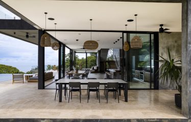 LUXURY PROPERTY WITH PANORAMIC VIEWS OF THE VALLEY AND OCEAN, IN COSTA VERDE – 4.13 ACRES