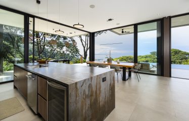 LUXURY PROPERTY WITH PANORAMIC VIEWS OF THE VALLEY AND OCEAN, IN COSTA VERDE – 4.13 ACRES