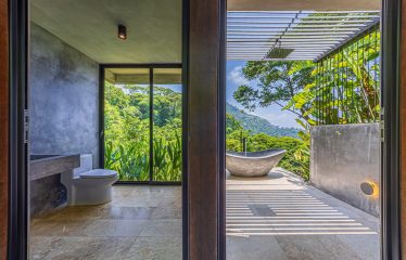 LUXURY PROPERTY WITH PANORAMIC VIEWS OF THE VALLEY AND OCEAN, IN COSTA VERDE – 4.13 ACRES