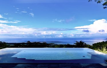 BLACK VILLAS IN THE MIDDLE OF THE NATURE, IN UVITA – 2.35 ACRES