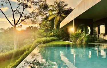 BLACK VILLAS IN THE MIDDLE OF THE NATURE, IN UVITA – 2.35 ACRES