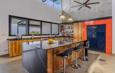 LUXURY PROPERTY WITH SOLAR POWERED AND VALLEY VIEWS, IN TRES RIOS – 11. 7 ACRES