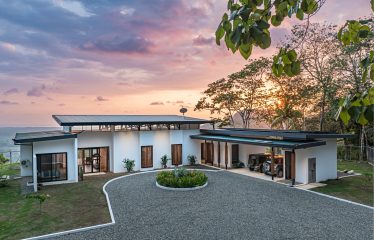 LUXURY PROPERTY WITH SOLAR POWERED AND VALLEY VIEWS, IN TRES RIOS – 11. 7 ACRES