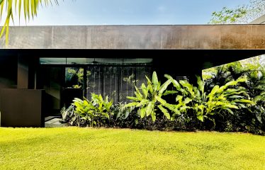 BLACK HOUSE JUNGLE PROPERTY, IN UVITA – 4.32 ACRES