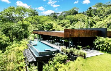 BLACK HOUSE JUNGLE PROPERTY, IN UVITA – 4.32 ACRES