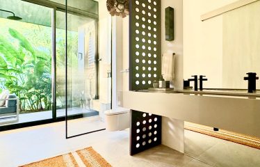 BLACK HOUSE JUNGLE PROPERTY, IN UVITA – 4.32 ACRES