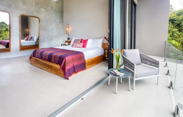 LUXURY PROPERTY WITH MOUNTAINS VIEWS, IN QUEPOS – 1.32 ACRES