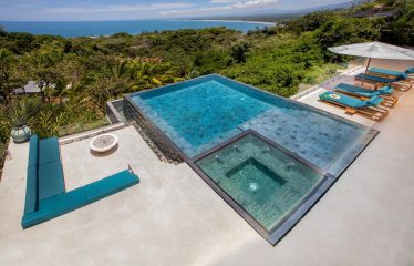 BEAUTIFUL PROPERTY WITH OCEAN FRONT VIEWS, IN QUEPOS – 0.70 ACRES