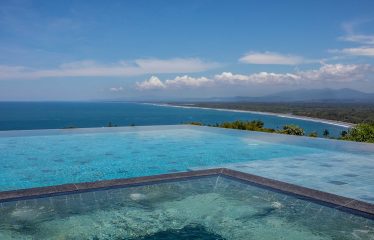 BEAUTIFUL PROPERTY WITH OCEAN FRONT VIEWS, IN QUEPOS – 0.70 ACRES