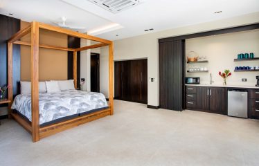 BEAUTIFUL PROPERTY WITH OCEAN FRONT VIEWS, IN QUEPOS – 0.70 ACRES