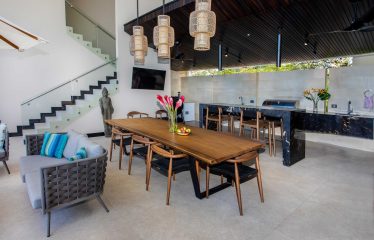 BEAUTIFUL PROPERTY WITH OCEAN FRONT VIEWS, IN QUEPOS – 0.70 ACRES