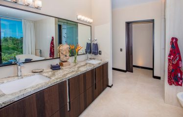 BEAUTIFUL PROPERTY WITH OCEAN FRONT VIEWS, IN QUEPOS – 0.70 ACRES