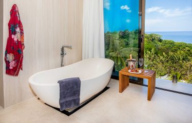 BEAUTIFUL PROPERTY WITH OCEAN FRONT VIEWS, IN QUEPOS – 0.70 ACRES