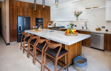 BEAUTIFUL PROPERTY WITH OCEAN FRONT VIEWS, IN QUEPOS – 0.70 ACRES