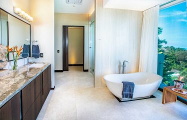 BEAUTIFUL PROPERTY WITH OCEAN FRONT VIEWS, IN QUEPOS – 0.70 ACRES