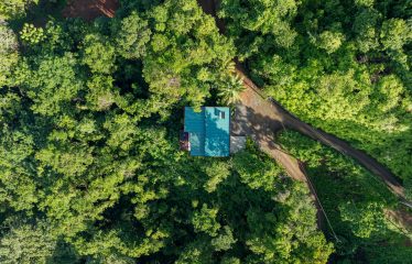 TWO FLOOR PROPERTY WITH VALLEY AND OCEAN VIEWS, IN UVITA – 0.75 ACRES