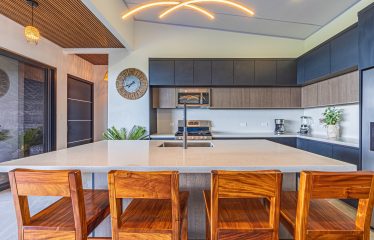 TWO FLOOR PROPERTY WITH VALLEY AND OCEAN VIEWS, IN UVITA – 0.75 ACRES