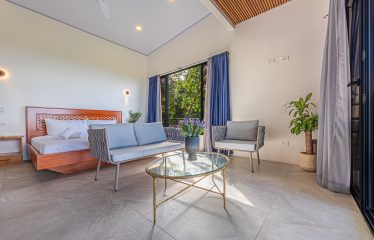 TWO FLOOR PROPERTY WITH VALLEY AND OCEAN VIEWS, IN UVITA – 0.75 ACRES