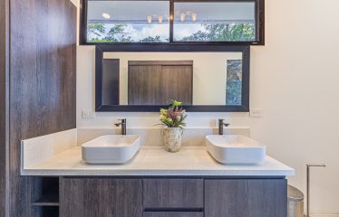 TWO FLOOR PROPERTY WITH VALLEY AND OCEAN VIEWS, IN UVITA – 0.75 ACRES