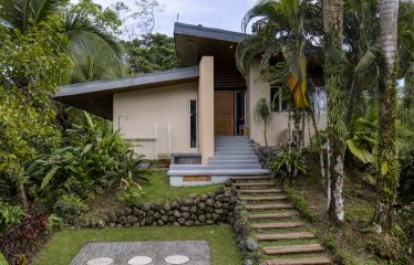 PROPERTY WITH PANORAMIC VIEWS OF THE OCEAN, IN PAVONES – 4.06 ACRES