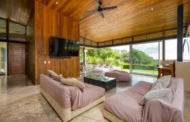 PROPERTY WITH PANORAMIC VIEWS OF THE OCEAN, IN PAVONES – 4.06 ACRES