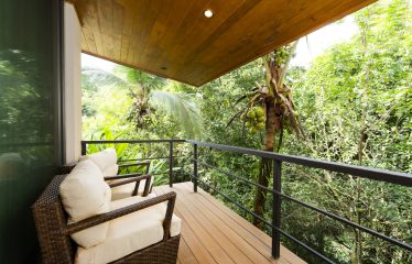 PROPERTY WITH PANORAMIC VIEWS OF THE OCEAN, IN PAVONES – 4.06 ACRES