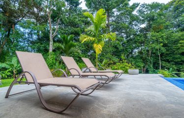 PROPERTY WITH THREE BEDROOM AND GARDEN, IN UVITA – 1.33 ACRES