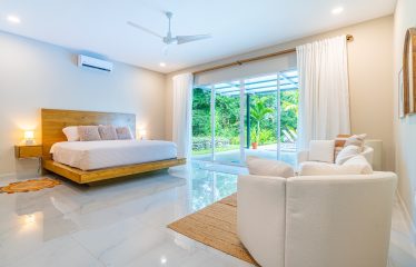 PROPERTY WITH THREE BEDROOM AND GARDEN, IN UVITA – 1.33 ACRES