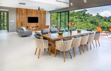 LUXURY PROPERTY WITH MOUNTAINS VIEWS, IN QUEPOS – 1.32 ACRES