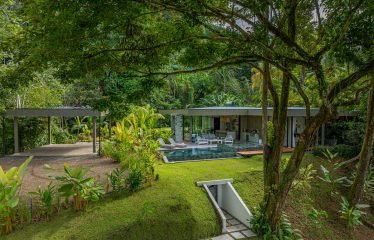 CASA KOBO PROPERTY IN THE MIDDLE OF THE NATURE WITH THREE BEDROOMS, IN PLAYA HERMOSA – 1.23 ACRES