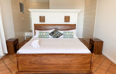 LUXURY PROPERTY WITH FOUR BEDROOMS AND OCEAN VIEWS – 0.26 ACRES