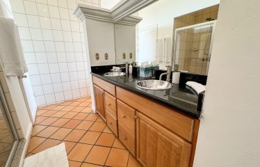 LUXURY PROPERTY WITH FOUR BEDROOMS AND OCEAN VIEWS – 0.26 ACRES