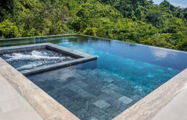 LUXURY PROPERTY WITH MOUNTAINS VIEWS, IN QUEPOS – 1.32 ACRES