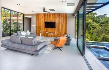 LUXURY PROPERTY WITH MOUNTAINS VIEWS, IN QUEPOS – 1.32 ACRES