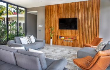 LUXURY PROPERTY WITH MOUNTAINS VIEWS, IN QUEPOS – 1.32 ACRES