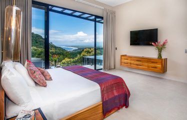 LUXURY PROPERTY WITH MOUNTAINS VIEWS, IN QUEPOS – 1.32 ACRES