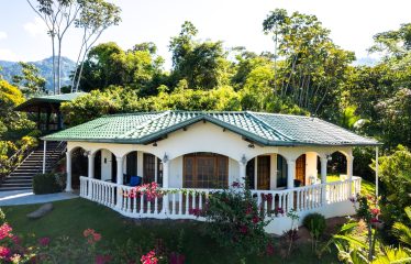 HOTEL PROPERTY WITH EIGHT BEDROOMS IN THE MOUNTAINS, IN TRES RIOS – 5.03 ACRES