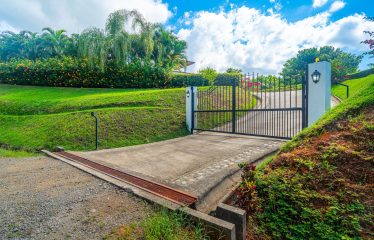 CASA OMA PROPERTY WITH PANORAMIC VIEWS OF THE VALLEY AND OCEAN, IN OJOCHAL – 1.25 ACRES