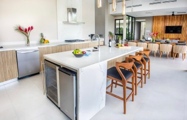 LUXURY PROPERTY WITH MOUNTAINS VIEWS, IN QUEPOS – 1.32 ACRES